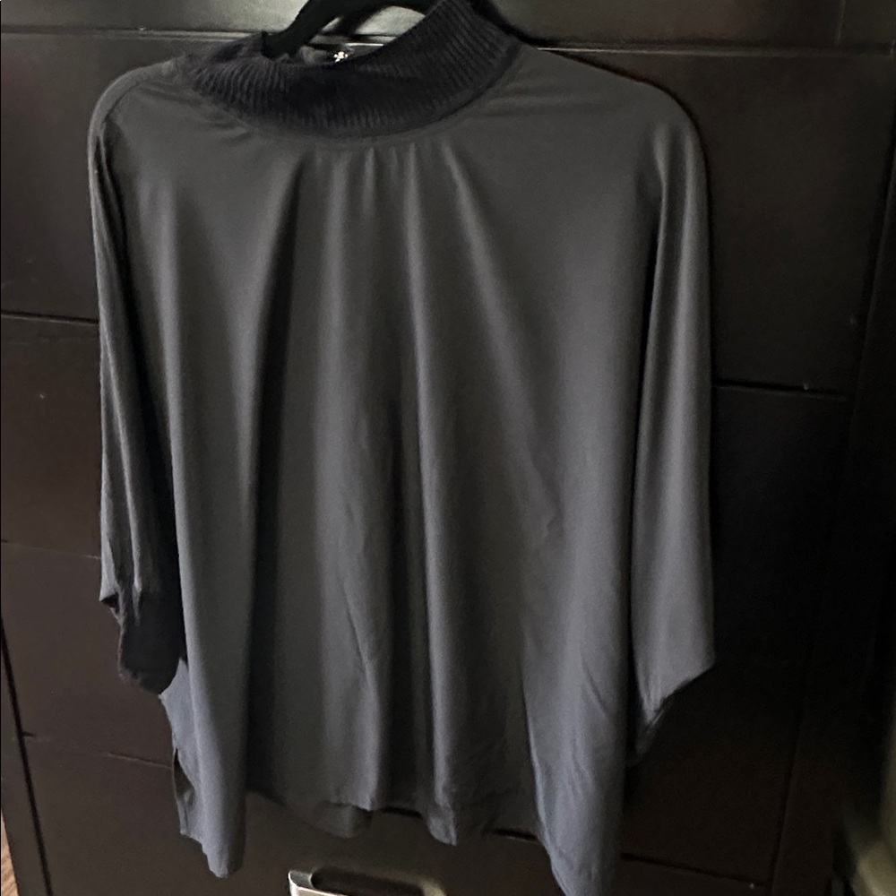 Athleta Insights Batwing Mock Neck Top Black Athleisure SzM